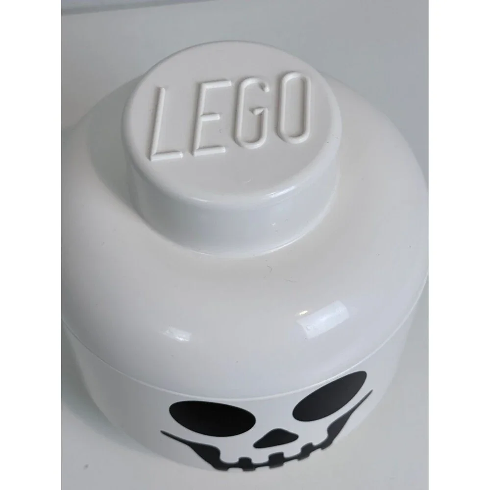 Lego White Skull Face Storage Container 2018 - Picture 2 of 6